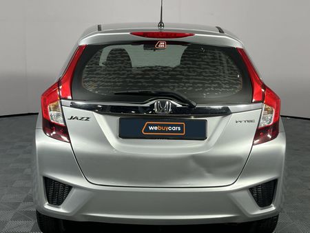 2017-Honda-Jazz-15-Elegance-Auto_17