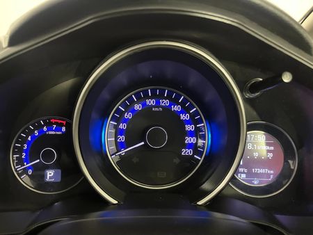 2017-Honda-Jazz-15-Elegance-Auto_2