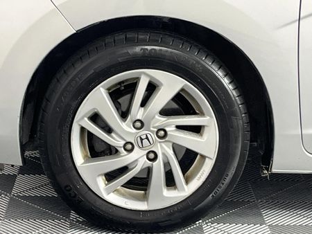 2017-Honda-Jazz-15-Elegance-Auto_4