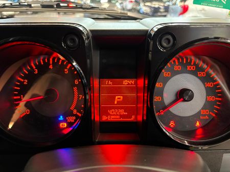 2023-Suzuki-Jimny-15-GLX-Auto_10