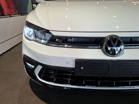 2026-Volkswagen-Polo-10-TSI-R-Line-Auto_9
