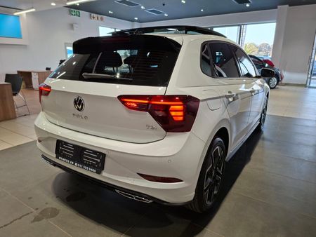 2026-Volkswagen-Polo-10-TSI-R-Line-Auto_5