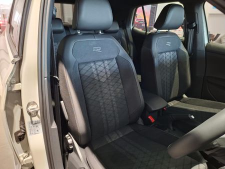 2026-Volkswagen-T-Cross-10-TSI-R-Line-Auto_11