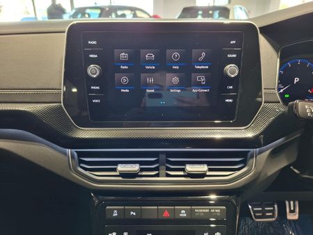 2026-Volkswagen-T-Cross-10-TSI-R-Line-Auto_17