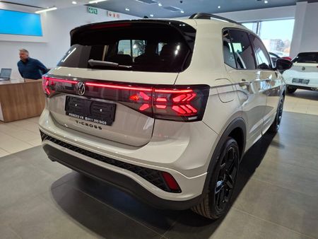 2026-Volkswagen-T-Cross-10-TSI-R-Line-Auto_5