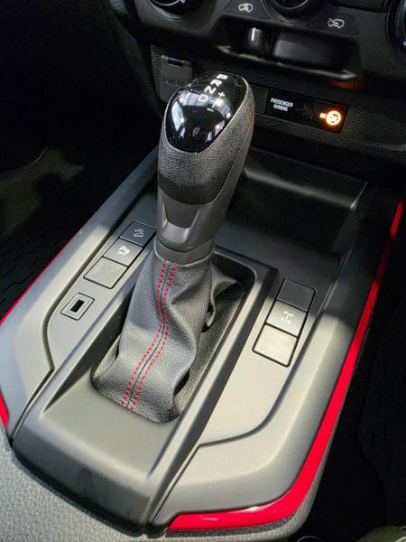 2026-Isuzu-D-Max-19-DDI-HR-X-Rider-Auto-Double-Cab_15