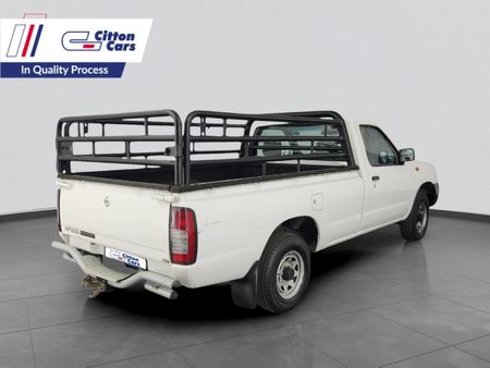 2018-Nissan-NP300-20i-LWB-Single-Cab_4