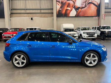 2020-Audi-A3-Sportback-10-TFSI-Auto-30-TFSI_1