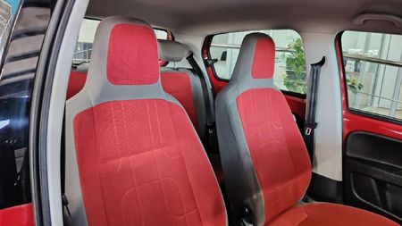 2016-Volkswagen-Up-Cross-Up-10-5-dr_10