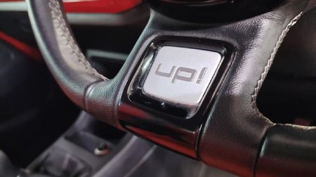 2016-Volkswagen-Up-Cross-Up-10-5-dr_12