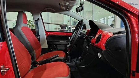 2016-Volkswagen-Up-Cross-Up-10-5-dr_13
