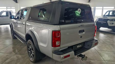 2025-JAC-T8-20-CTI-Super-Lux-Double-Cab_3