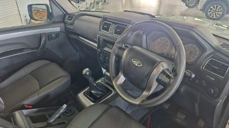 2023-Mahindra-Pik-Up-22-mHawk-S6-4x4-Single-Cab_7