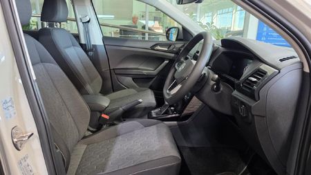 2026-Volkswagen-T-Cross-10-TSI-Life-Auto_11