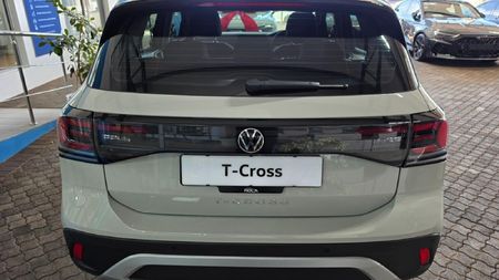 2026-Volkswagen-T-Cross-10-TSI-Life-Auto_4