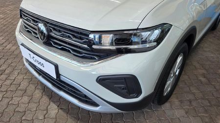 2026-Volkswagen-T-Cross-10-TSI-Life-Auto_6