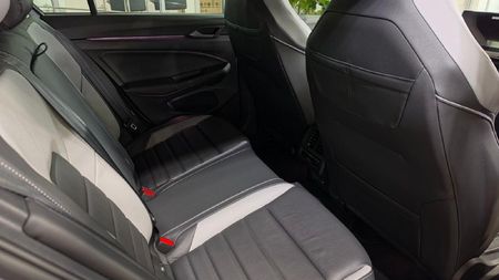 2026-Volkswagen-Golf-14-TSI-R-Line-Auto-110kw_12