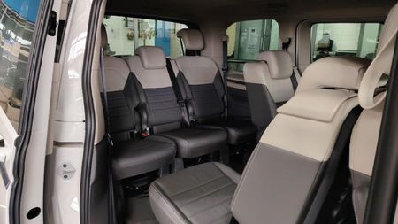 2026-Volkswagen-Caravelle-T7-Multivan-DSG-4Mot-Ehybrid_9
