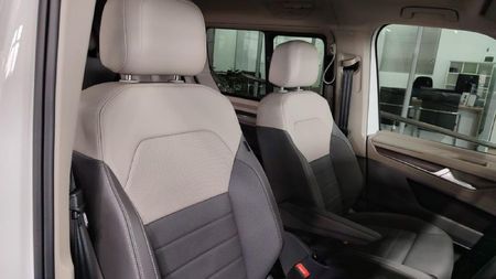 2026-Volkswagen-Caravelle-T7-Multivan-DSG-4Mot-Ehybrid_11