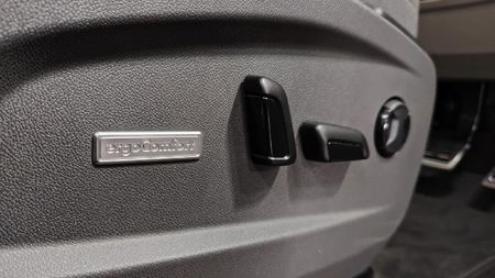 2026-Volkswagen-Caravelle-T7-Multivan-DSG-4Mot-Ehybrid_13