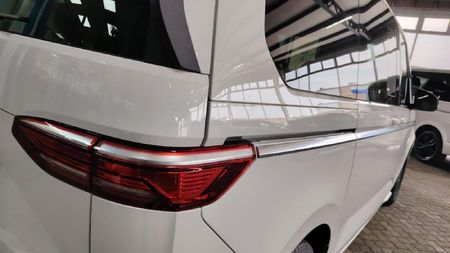 2026-Volkswagen-Caravelle-T7-Multivan-DSG-4Mot-Ehybrid_6