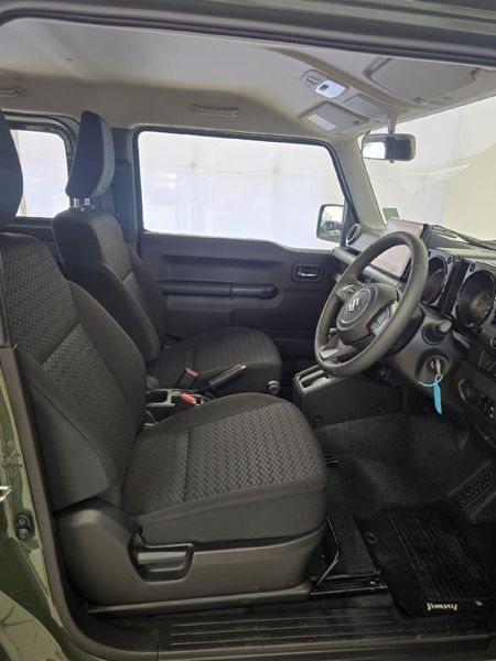 2026-Suzuki-Jimny-15-GLX-Auto_8