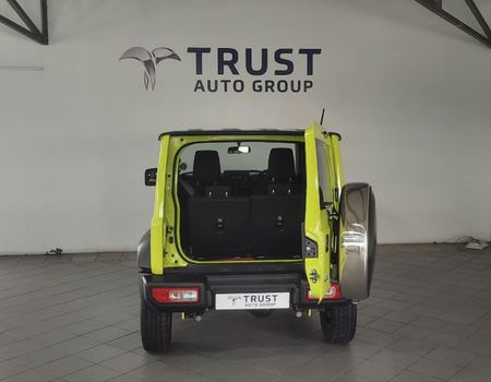 2022-Suzuki-Jimny-15-GL_9