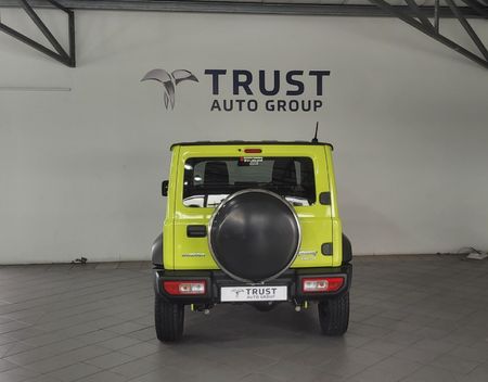 2022-Suzuki-Jimny-15-GL_10