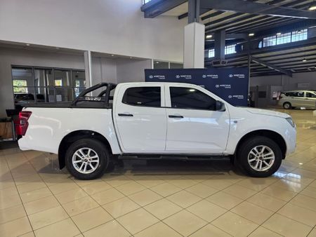 2023-Isuzu-D-Max-19-DDI-HR-L-Auto-Double-Cab_8