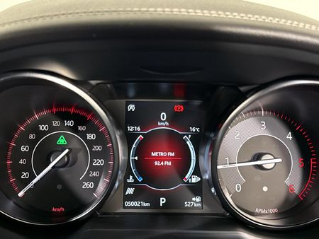 2019-Jaguar-E-Pace-D240-20D-SE-177kW_2