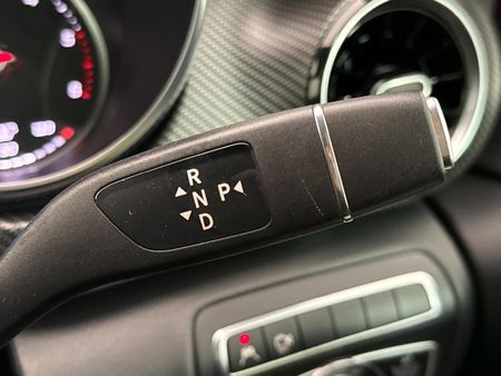 2023-Mercedes-Benz-V-Class-V-300d-Exclusive_11