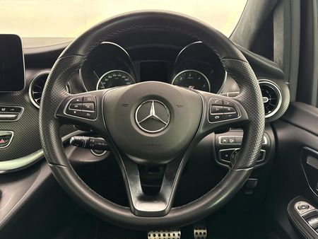2023-Mercedes-Benz-V-Class-V-300d-Exclusive_12