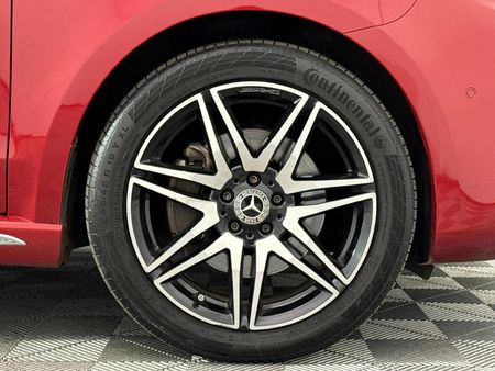 2023-Mercedes-Benz-V-Class-V-300d-Exclusive_4