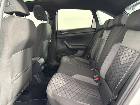 2023-Volkswagen-Taigo-10-TSI-R-Line-Auto_3