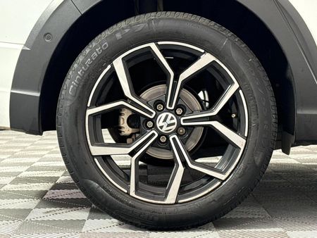 2023-Volkswagen-Taigo-10-TSI-R-Line-Auto_6
