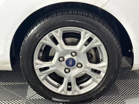 2018-Ford-Fiesta-10-EcoBoost-Trend-5-dr-Auto_5