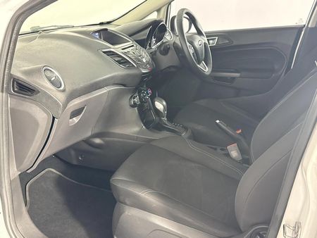 2018-Ford-Fiesta-10-EcoBoost-Trend-5-dr-Auto_8