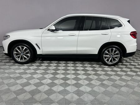 2019-BMW-X3-sDrive18d_18