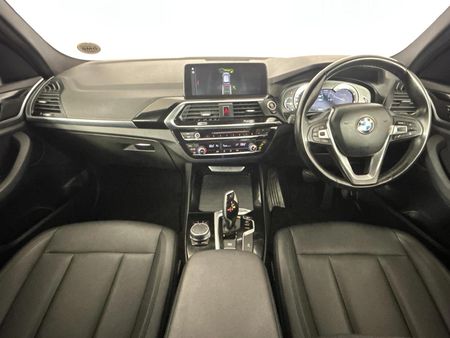 2019-BMW-X3-sDrive18d_1