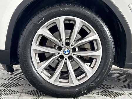 2019-BMW-X3-sDrive18d_4