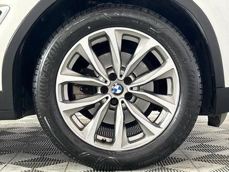 2019-BMW-X3-sDrive18d_5