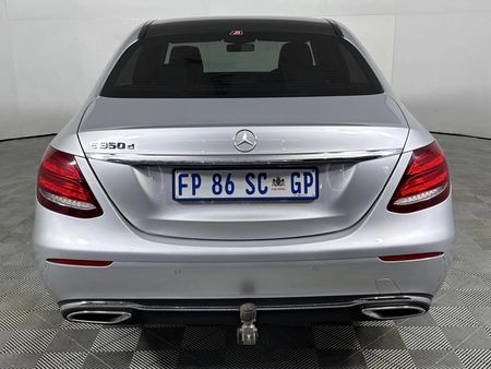 2017-Mercedes-Benz-E-Class-E-350d-Exclusive_17