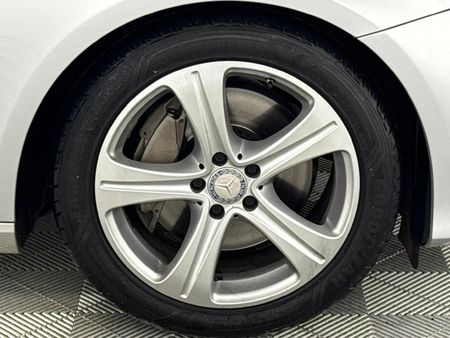 2017-Mercedes-Benz-E-Class-E-350d-Exclusive_5