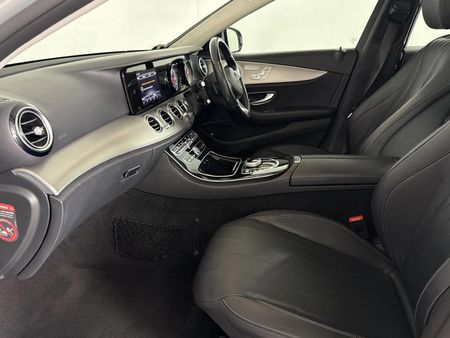 2017-Mercedes-Benz-E-Class-E-350d-Exclusive_8