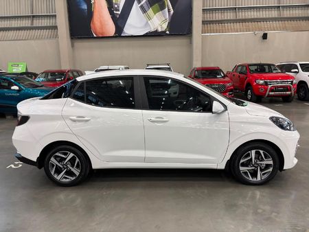 2025-Hyundai-Grand-i10-12-Fluid-Sedan-Auto_1