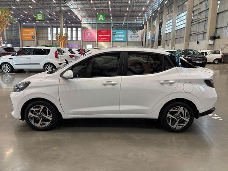 2025-Hyundai-Grand-i10-12-Fluid-Sedan-Auto_5