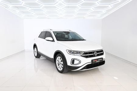 2023-Volkswagen-T-Roc-14-TSI-Design-Auto_0