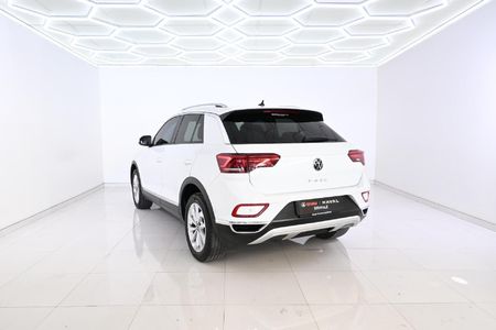 2023-Volkswagen-T-Roc-14-TSI-Design-Auto_4