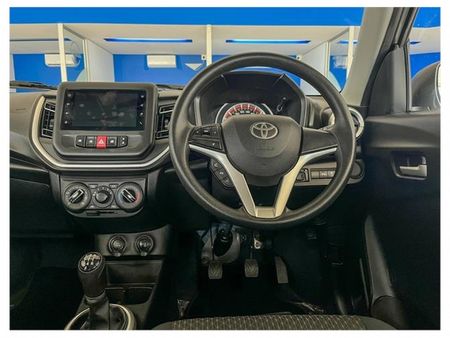 2025-Toyota-Vitz-10-XR_11