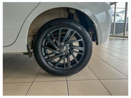 2025-Toyota-Vitz-10-XR_20